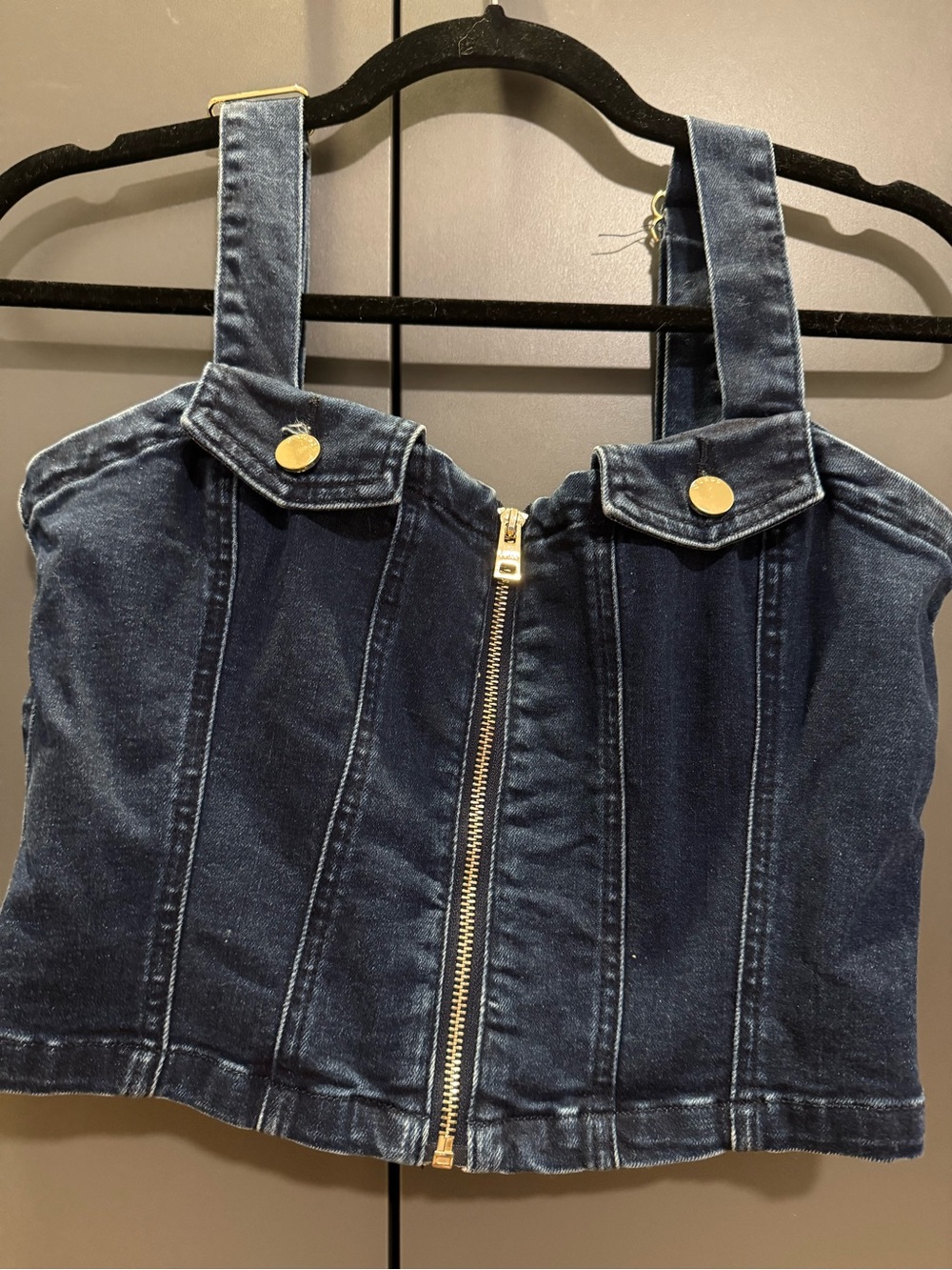 Label close-up of Guess jeans